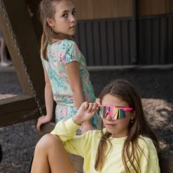 Tops><noscript><img width=