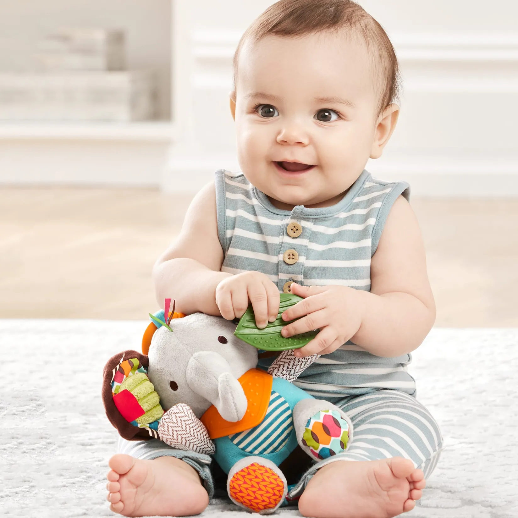 Stroller & Car Seat Toys|Developmental Toys>Skip Hop Bandana Buddies Activity Toy - Elephant