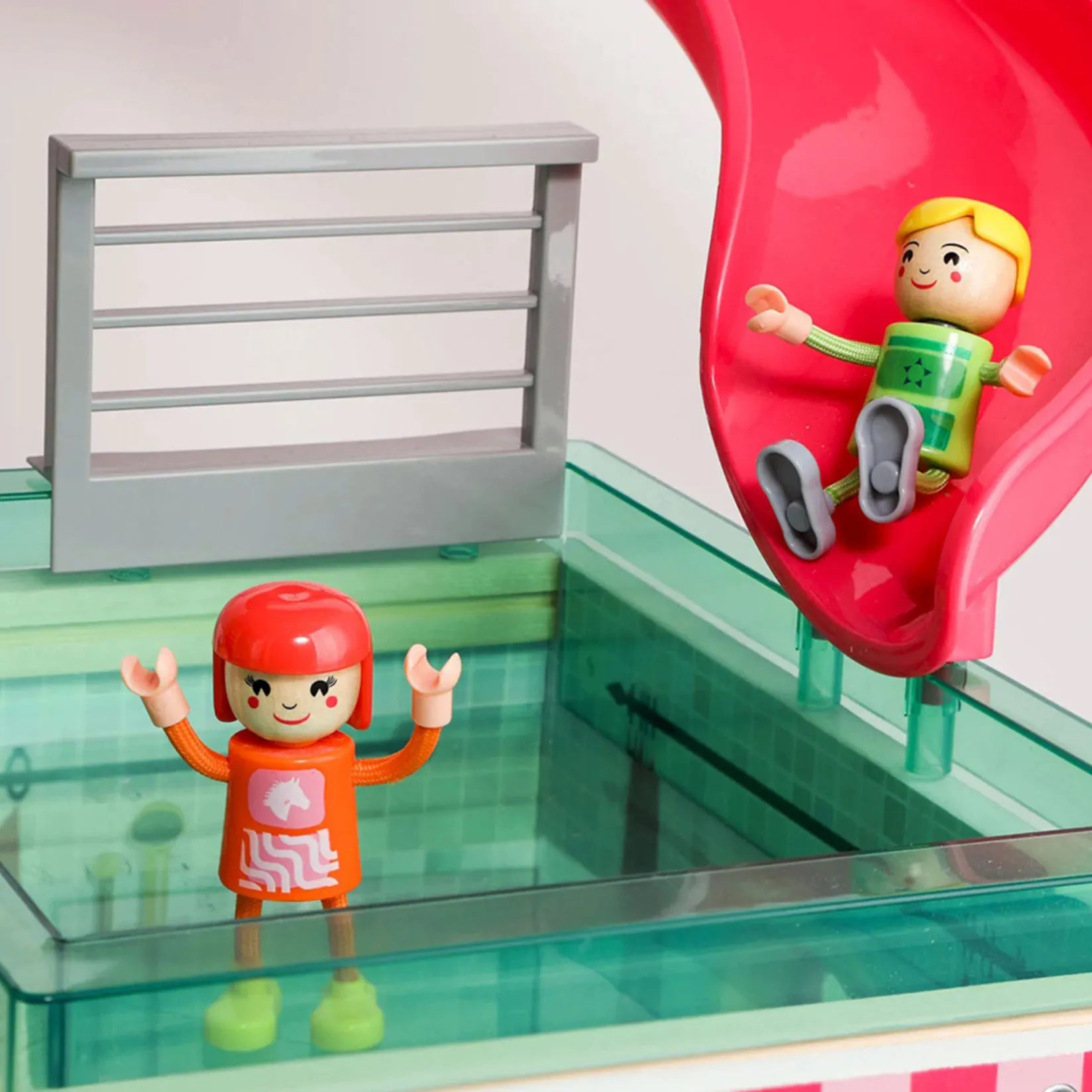 Hot Bella's Dream Doll House Dolls