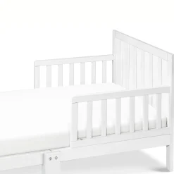 Cribs & Mattresses|Cribs & Mattresses>Carter's Benji Toddler Bed - White
