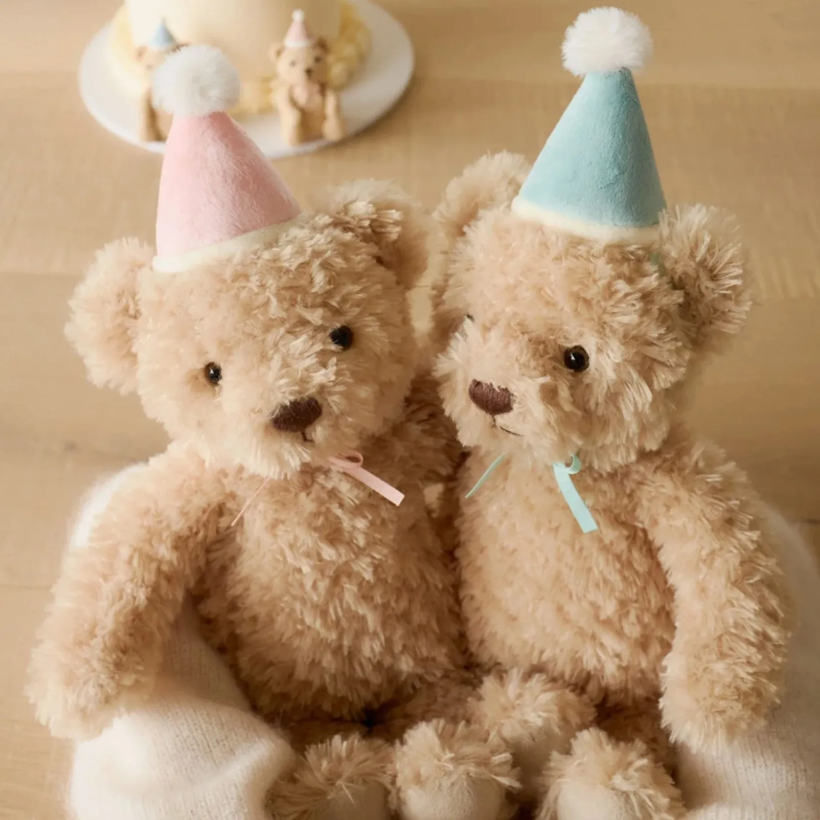 Plush Toys>Snuggle Bunnies Birthday Arthur Bear Sky