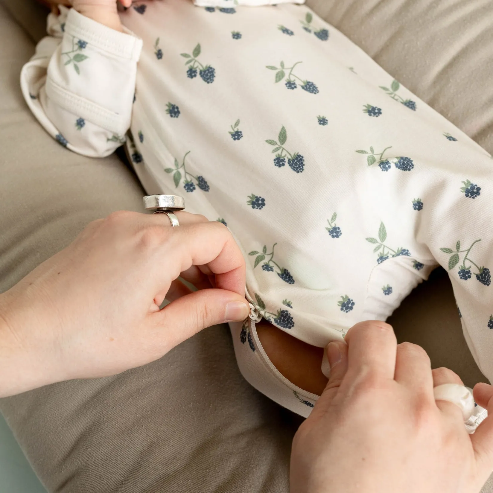 Pajamas|Pajamas>Coccoli Blackberries Pajamas 1-18m Ivory