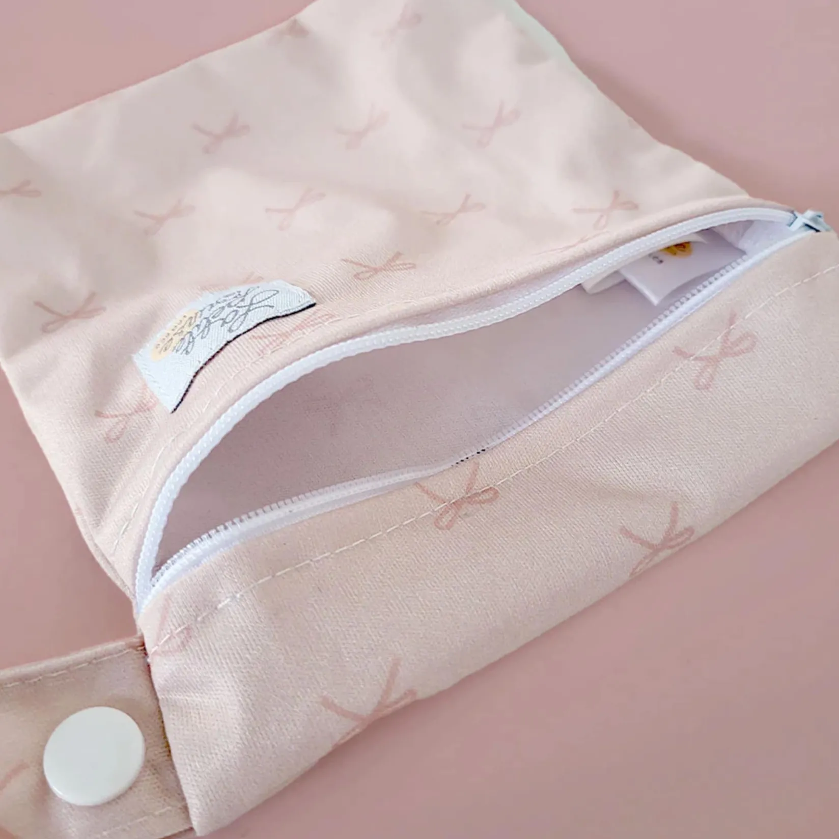 Diaper Bags|Diaper Bags>La Petite Ourse Bow Mini Wetbag