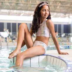 Swimsuits><noscript><img width=