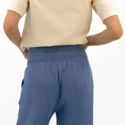 Jeans & Pants><noscript><img width=