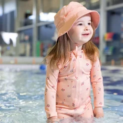 Swimsuits><noscript><img width=