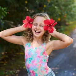 Swimsuits><noscript><img width=