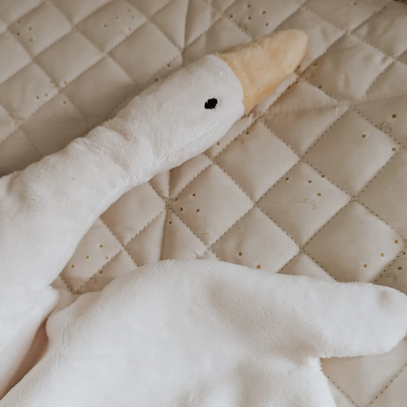 Developmental Toys>Veille sur Toi Cuddly Pal - Goose Odile