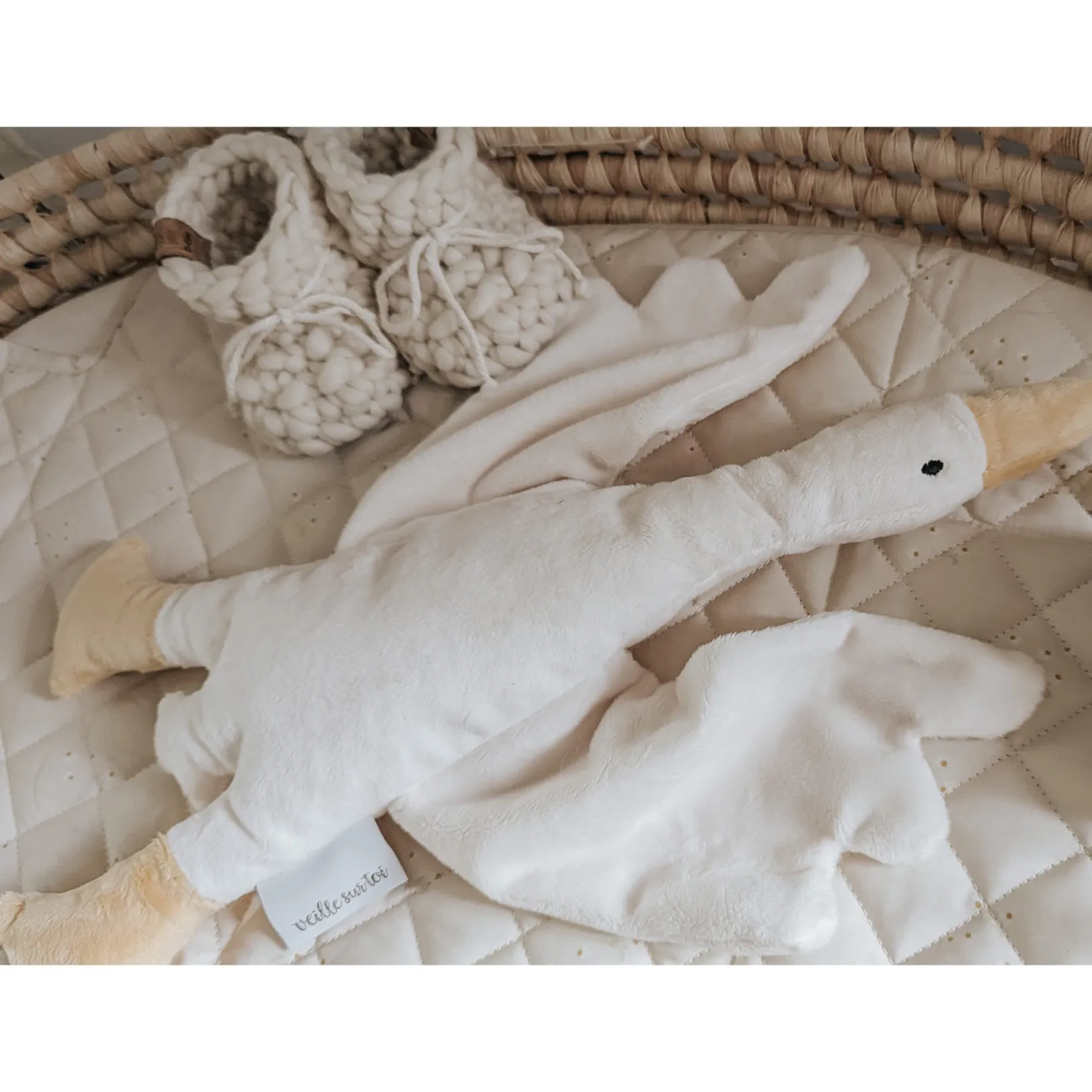 Developmental Toys>Veille sur Toi Cuddly Pal - Goose Odile