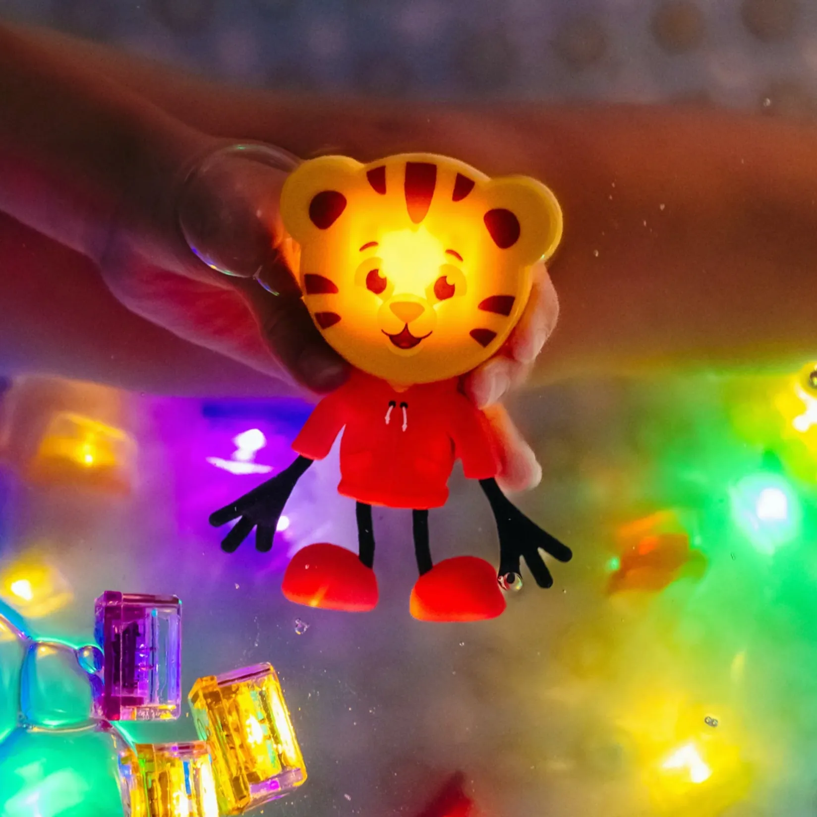 Bath Toys|Bath Accessories>Glo Pals Daniel Tiger Luminous Character