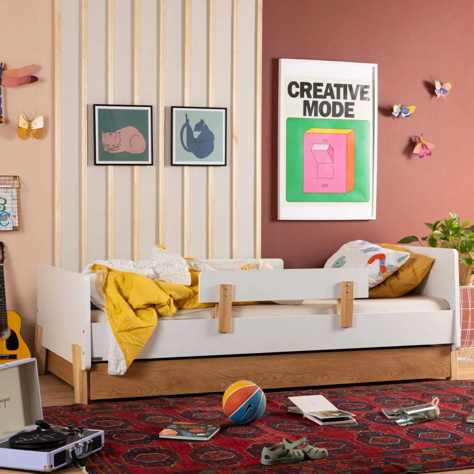 Twin, Full & Queen Beds>Dadada Baby Fun Twin Bed - White/Natural (2 Boxes)