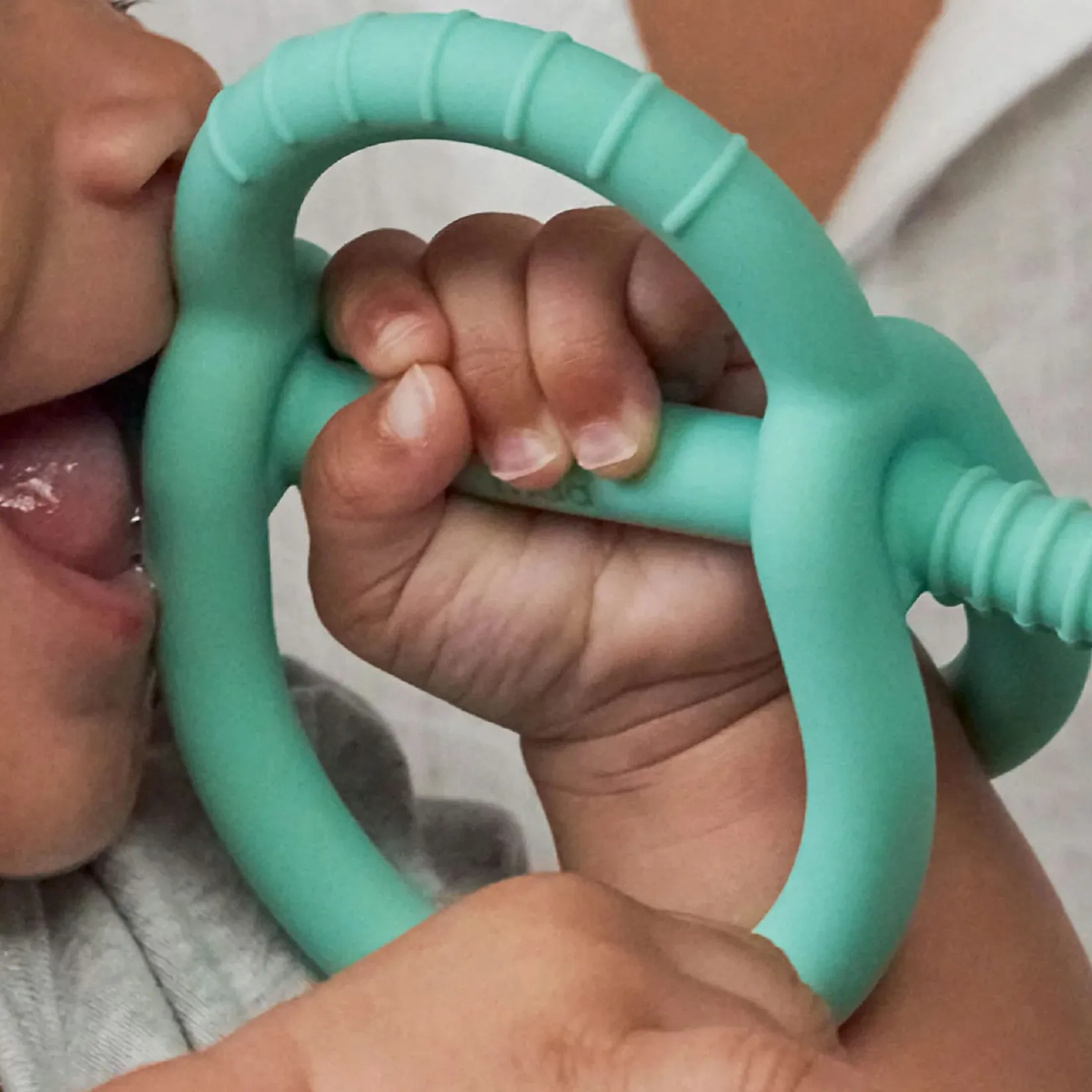 Teething Toys>Fridababy Get-A-Grip Teether