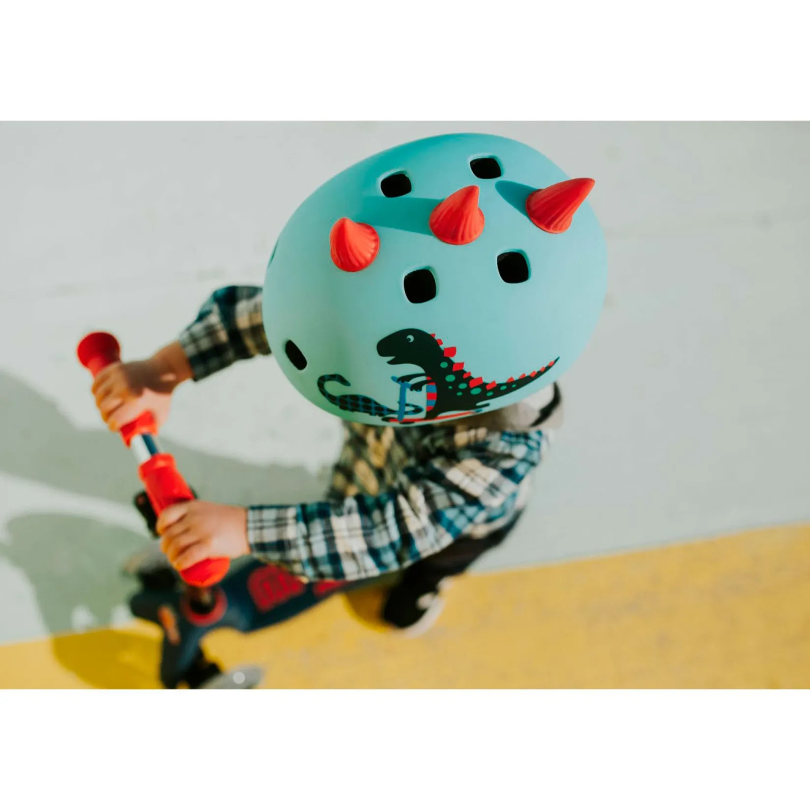 New Helmet V2 Scootersaurus 3D Medium Kids Bikes And Accessories|Summer Activities
