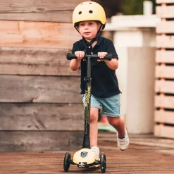 Bikes And Accessories|Bikes & Scooters>Scoot and Ride Highwaykick 3 Led Scooter - Lemon