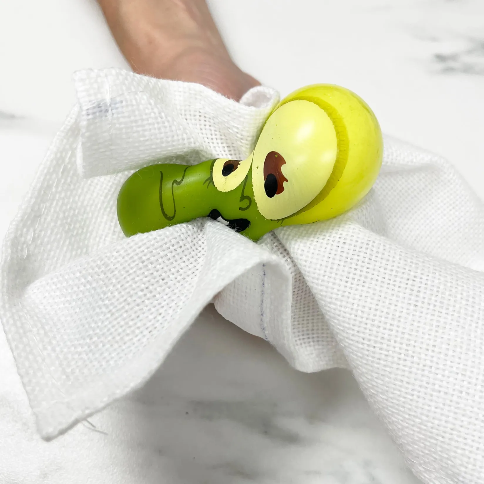 Board Games>Amuze How to get rid of a booger? Without having to eat it! Game