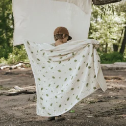 Throws|Blankets><noscript><img width=