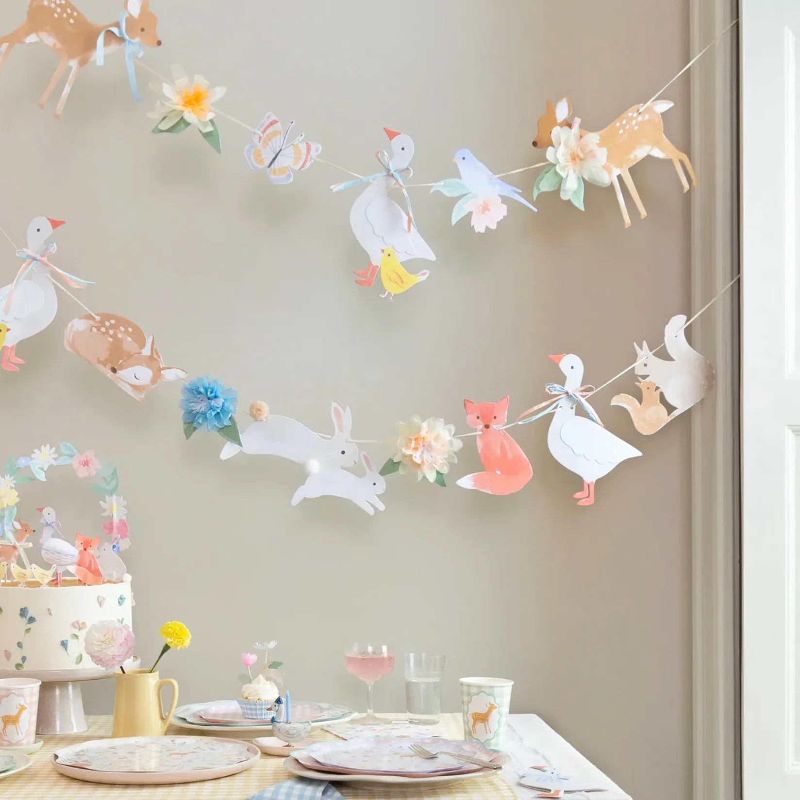 New Little Animals Garland Set Party Supplies