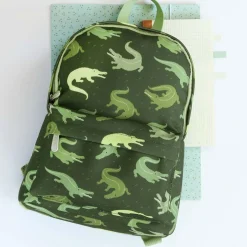 Backpacks><noscript><img width=