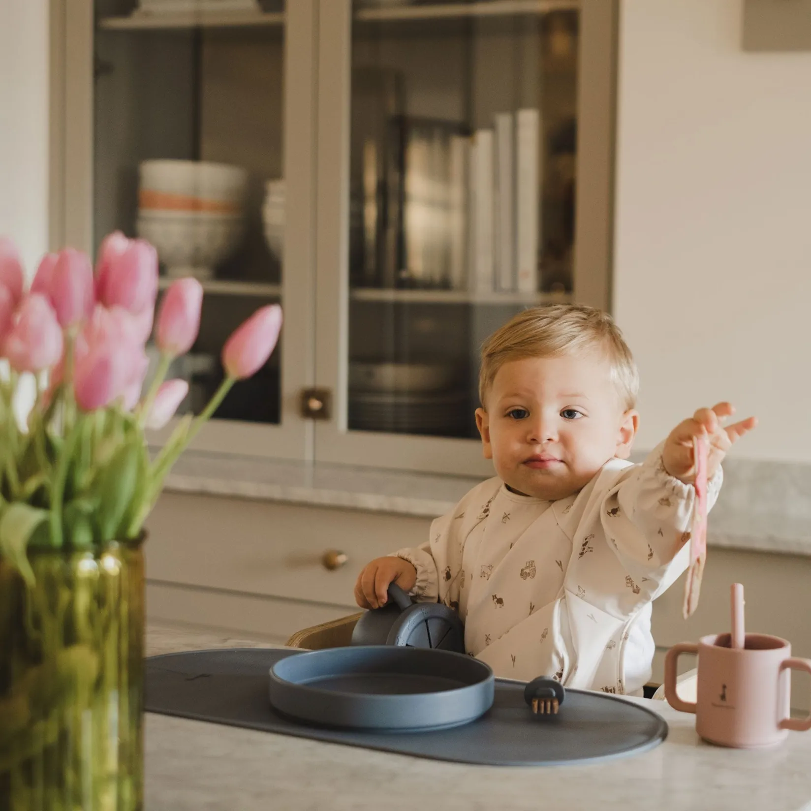 Bibs|Breastfeeding>Micasso Long-sleeved Bib with integrated pocket 6-24m - Farm