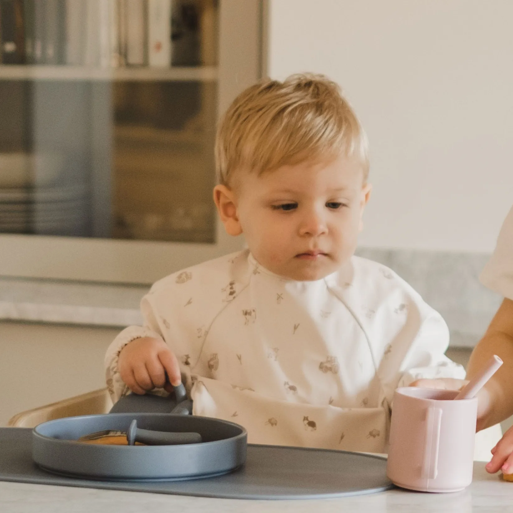 Bibs|Breastfeeding>Micasso Long-sleeved Bib with integrated pocket 6-24m - Farm