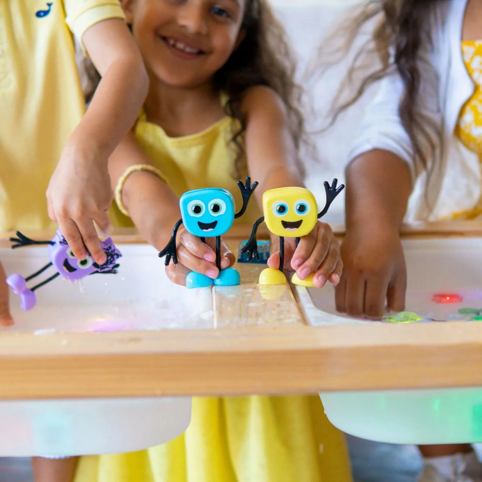 Bath Toys|Bath Accessories>Glo Pals Luminous Character for Bath - Blair