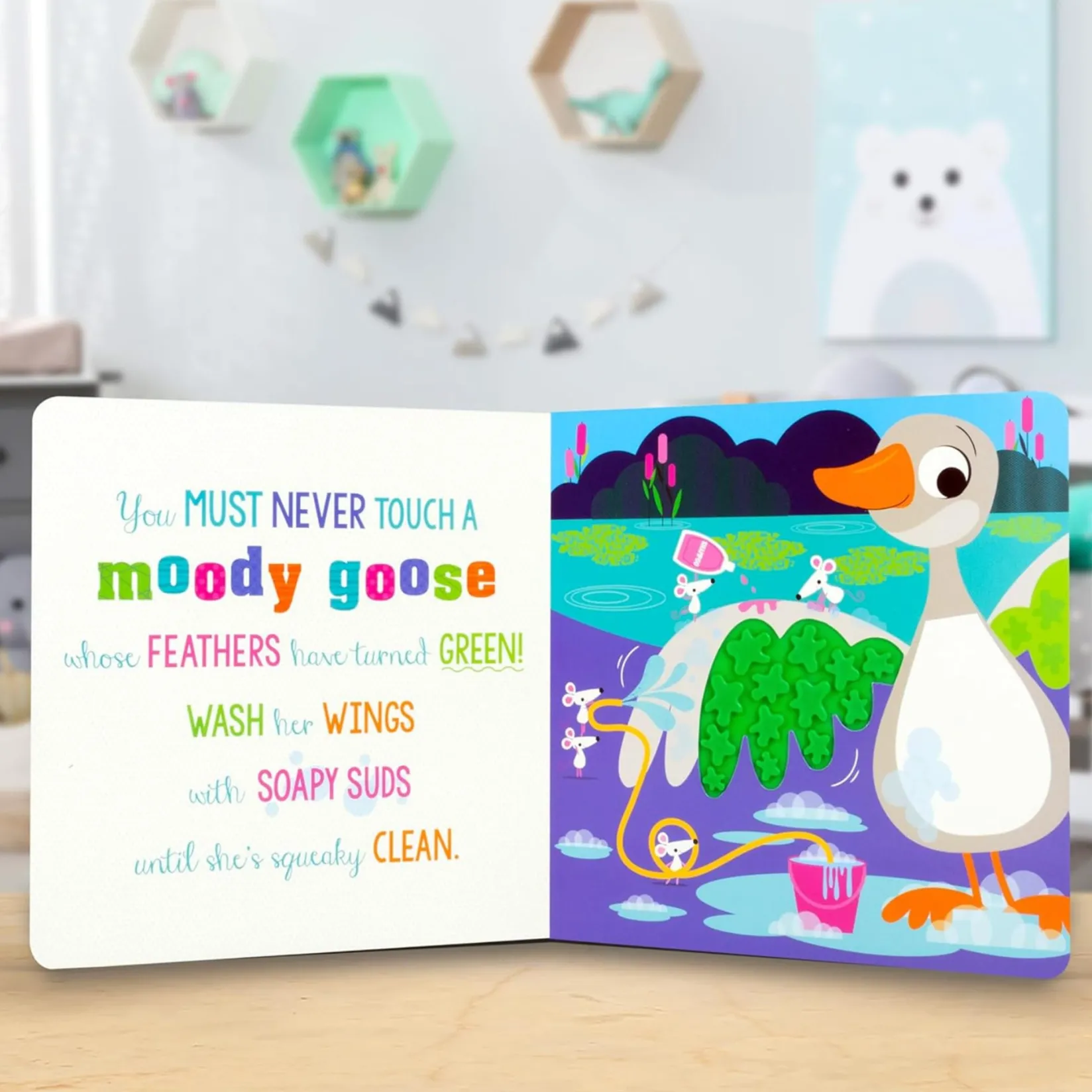 Sale Never Touch A Moody Moose English Books|Baby 0-2 Years