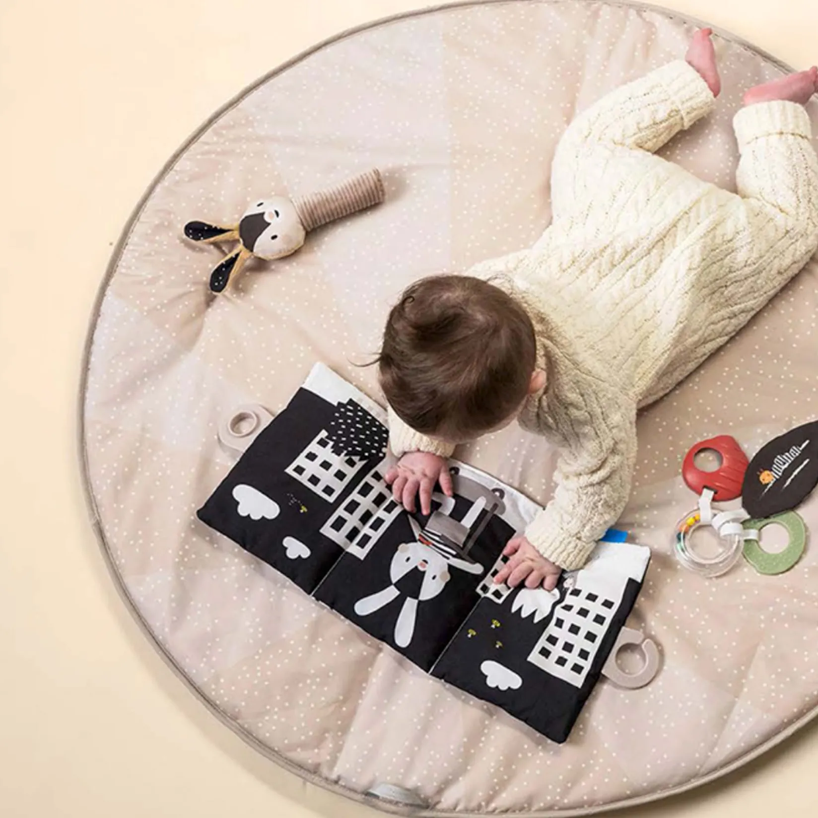 Developmental Toys>Taf Toy Newborn Black & White Kit 10 Pieces