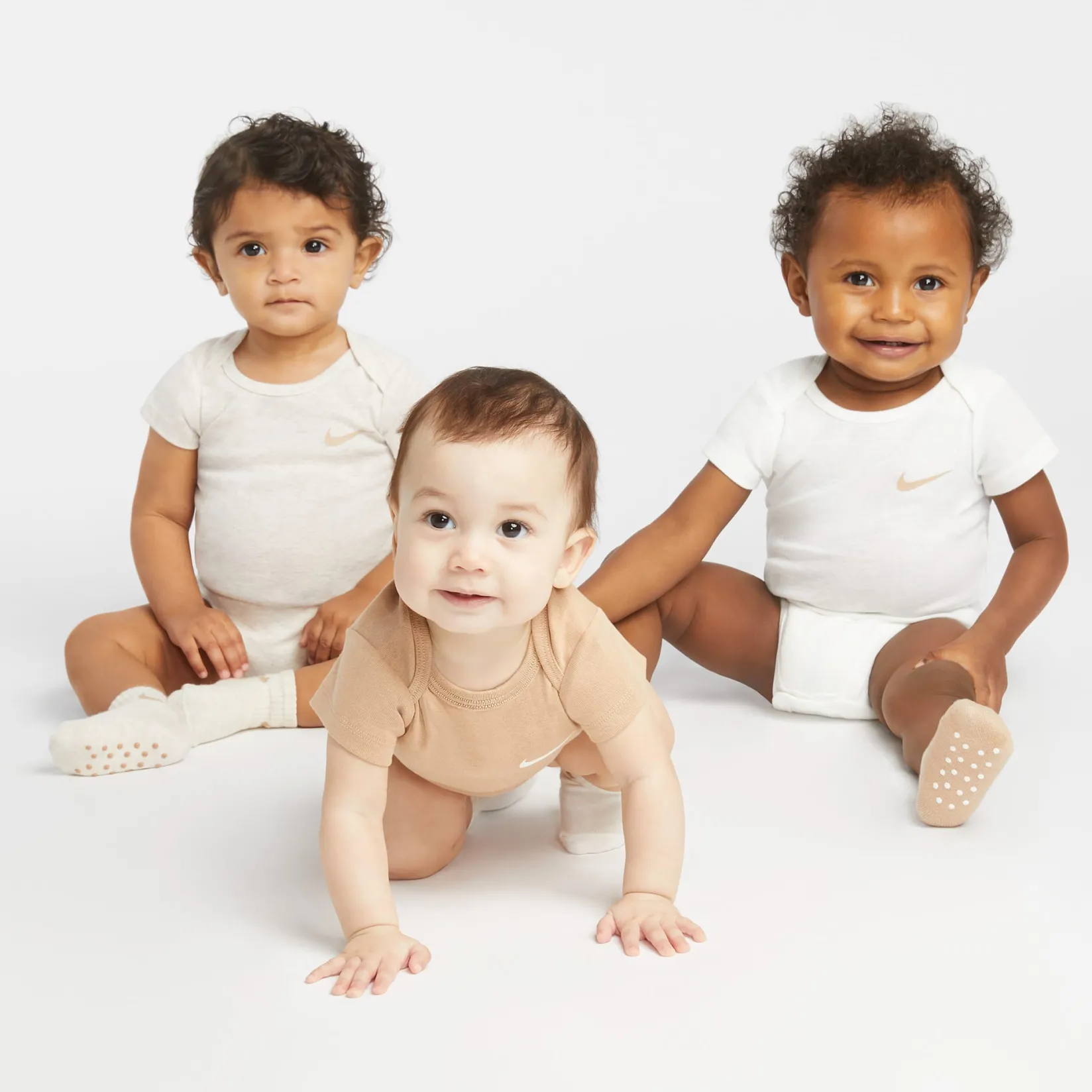 Socks|Underwear & Socks>Nike No Slip Socks (3) 6-12m Beige