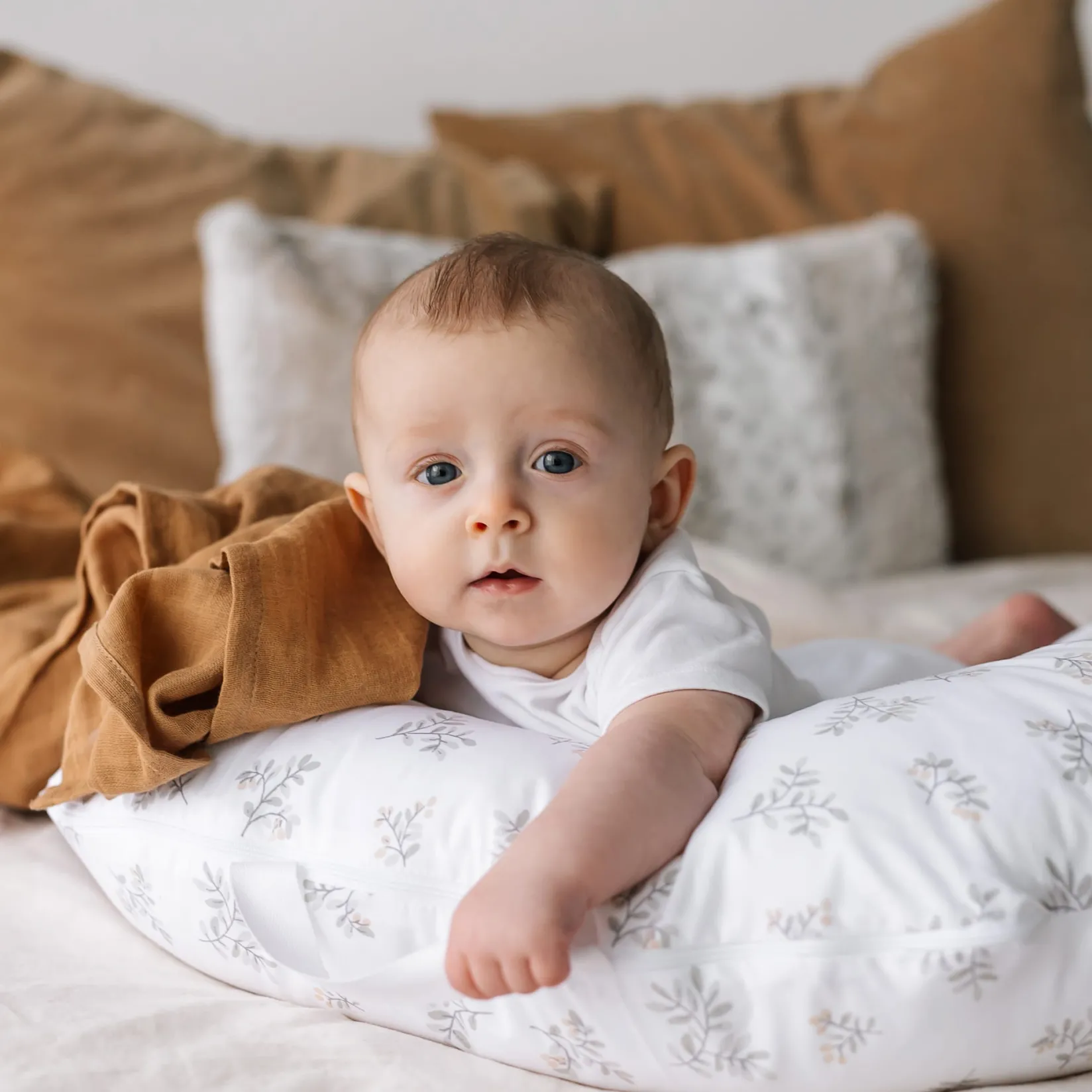 Cushions & Pillows|Nursing Pillows>Perlimpinpin Nursing Pillow - Leaves