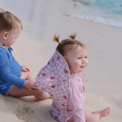 Swimsuits><noscript><img width=