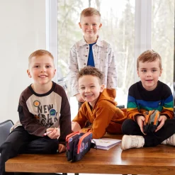 Tops><noscript><img width=