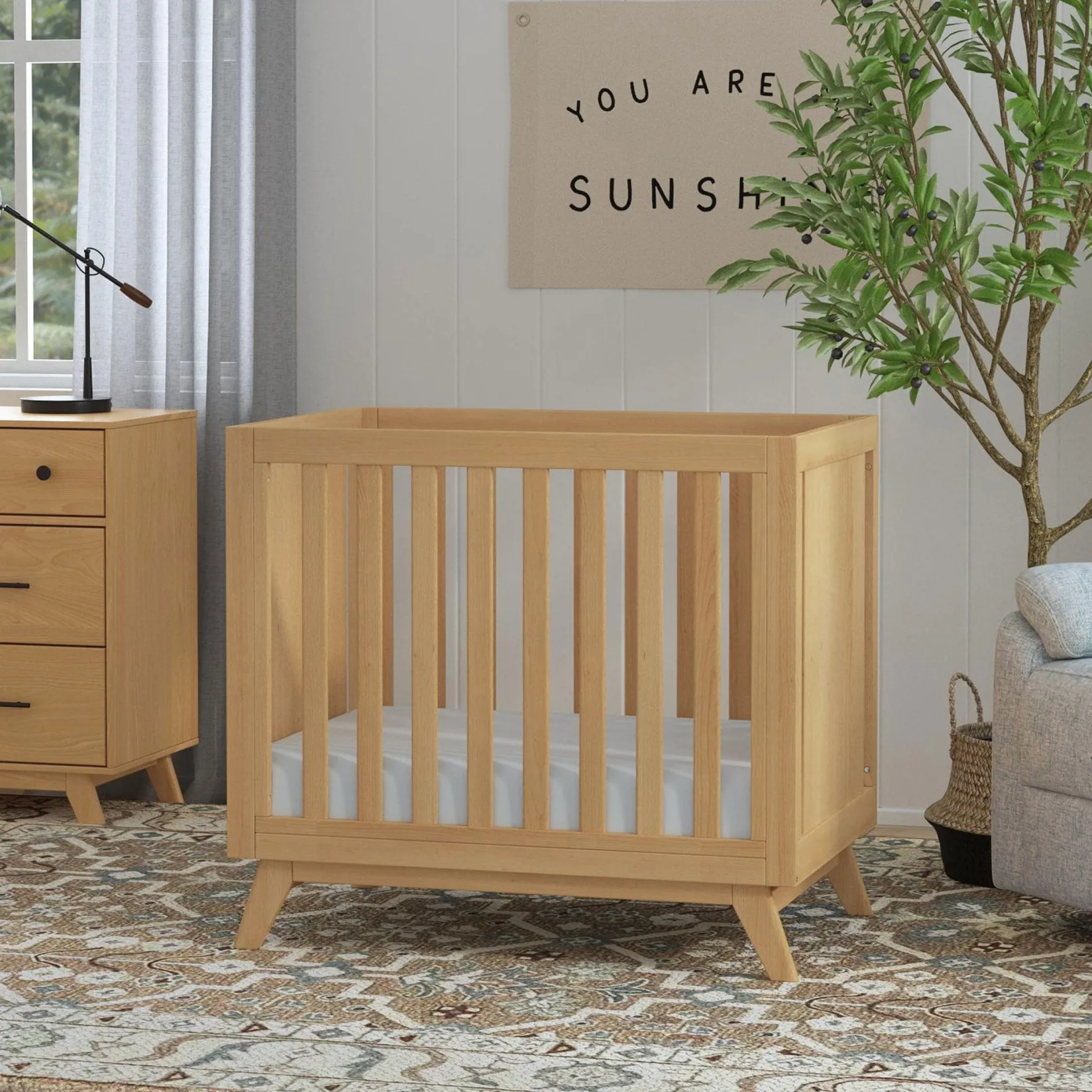 Cribs & Mattresses|Cribs & Mattresses>DaVinci Otto 3-in-1 Convertible Mini Crib with 4" Mattress - Honey