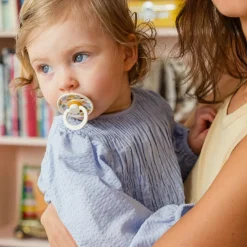 Best Pacifier (2) 6-18m - Strawberry (Size 2) Pacifiers & Clips|Pacifiers & Clips