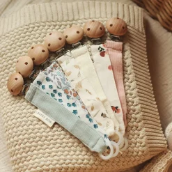 Pacifiers & Clips|Pacifiers & Clips>Avery Row Pacifier Clip - Peaches