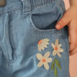 Pants><noscript><img width=