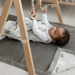 Blankets|Blankets><noscript><img width=