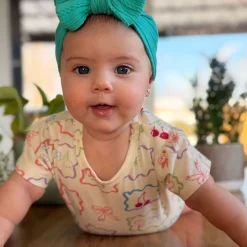 Tops><noscript><img width=