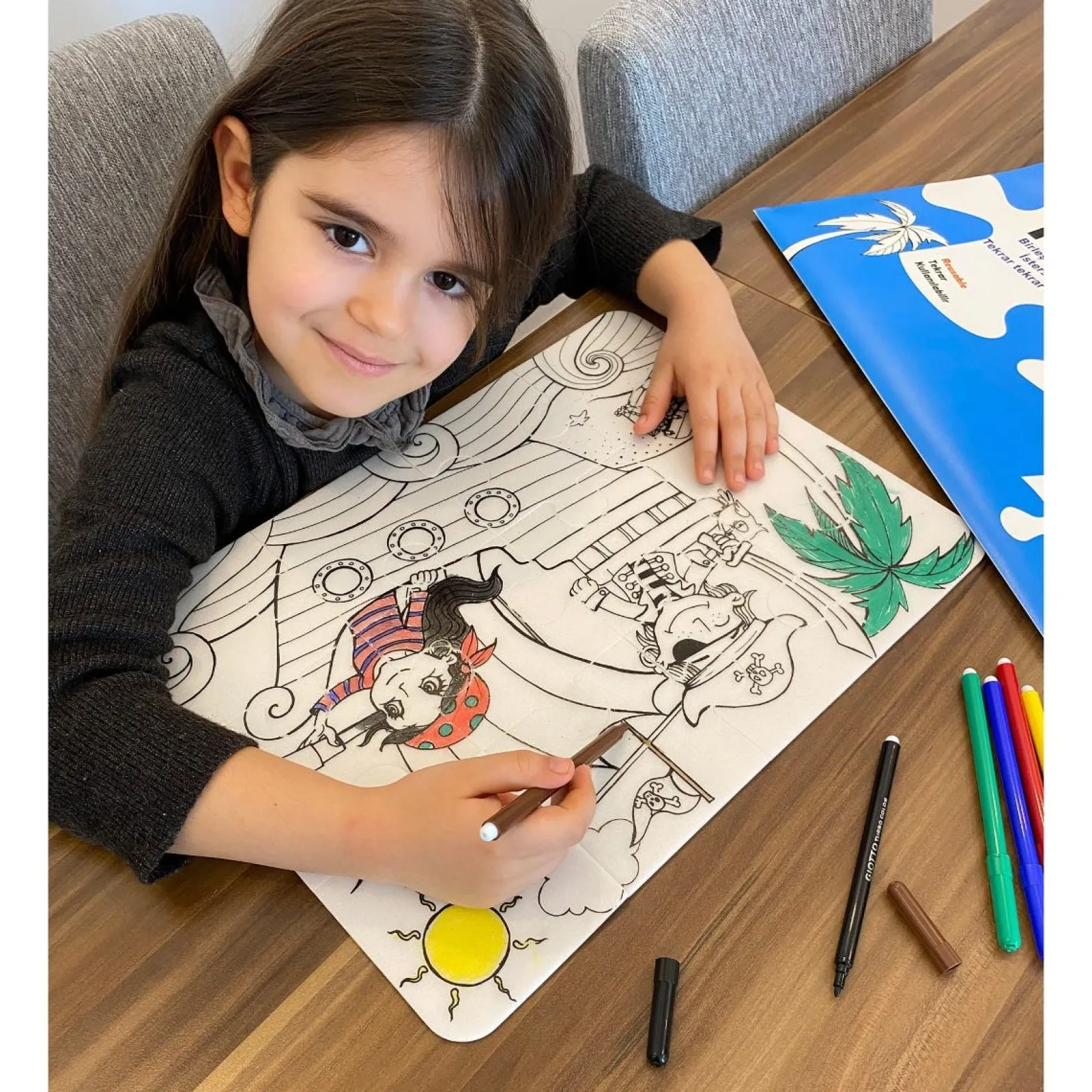 Puzzles>Funny Mat Puzzle Set to Color with Washable Markers - Pirates