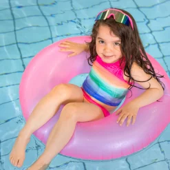 Swimsuits><noscript><img width=