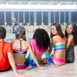 Swimsuits><noscript><img width=