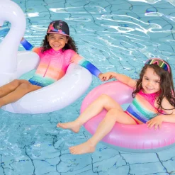 Swimsuits><noscript><img width=