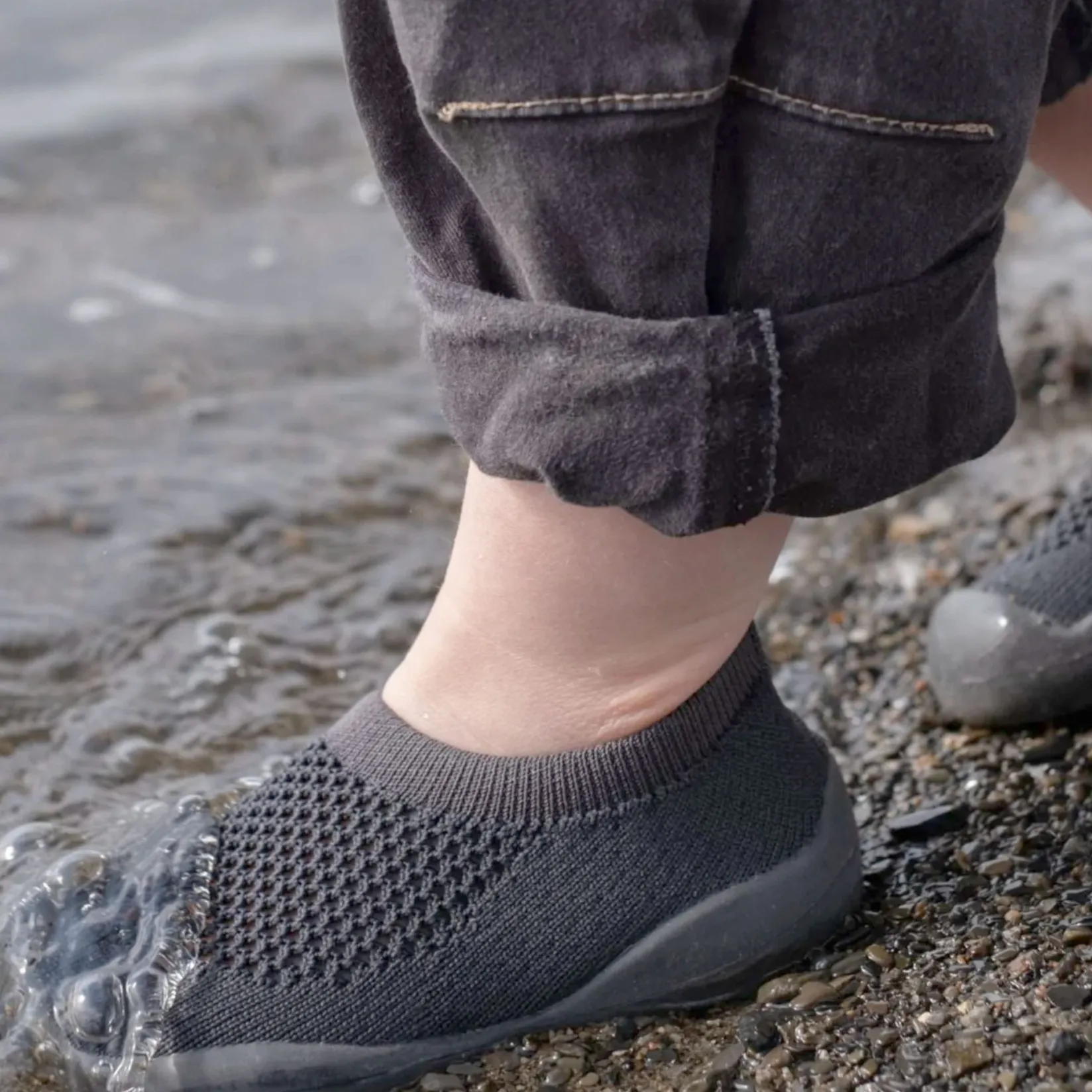 Sandals>Stonz Roamer Shoes Size 5-10 Charcoal