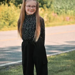 Pants & Jeans><noscript><img width=