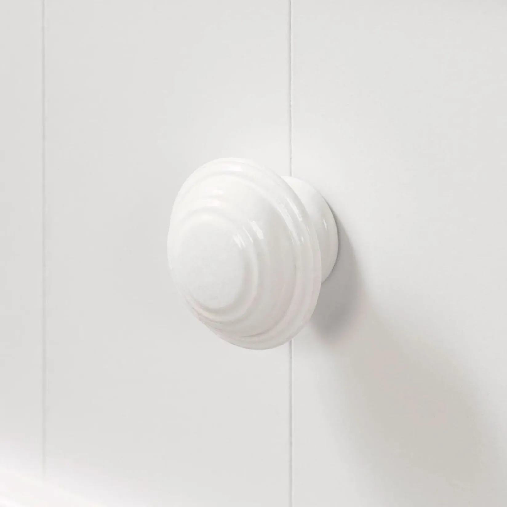 Outlet Savannah 4-Drawer Chest - Pure White Storage Furniture