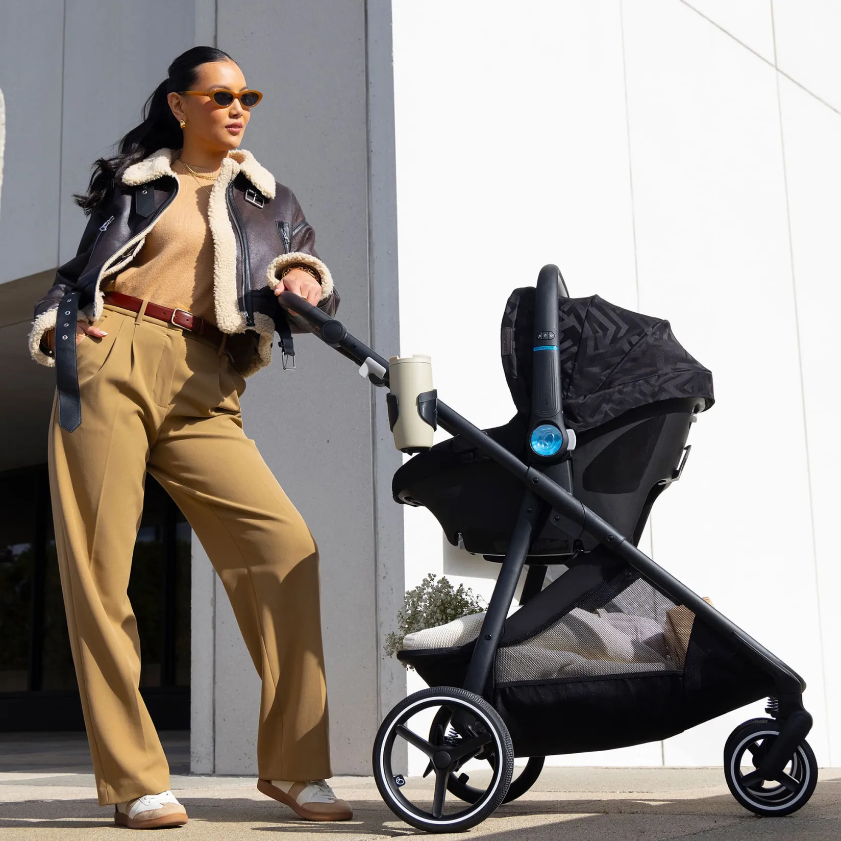 Strollers|Strollers & Trailers>Evenflo Shyft Intuiti+ Travel System with Revolve180 LiteMax NXT - Dubhan Black