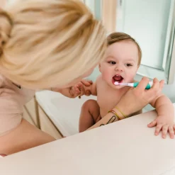 Outlet Sönik Electric Toothbrush Oral Care