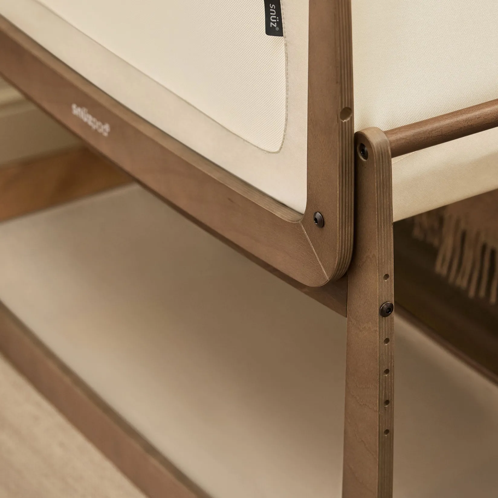 Playards & Bassinets|Playards & Bassinets>Snuz SnüzPod5 - Walnut