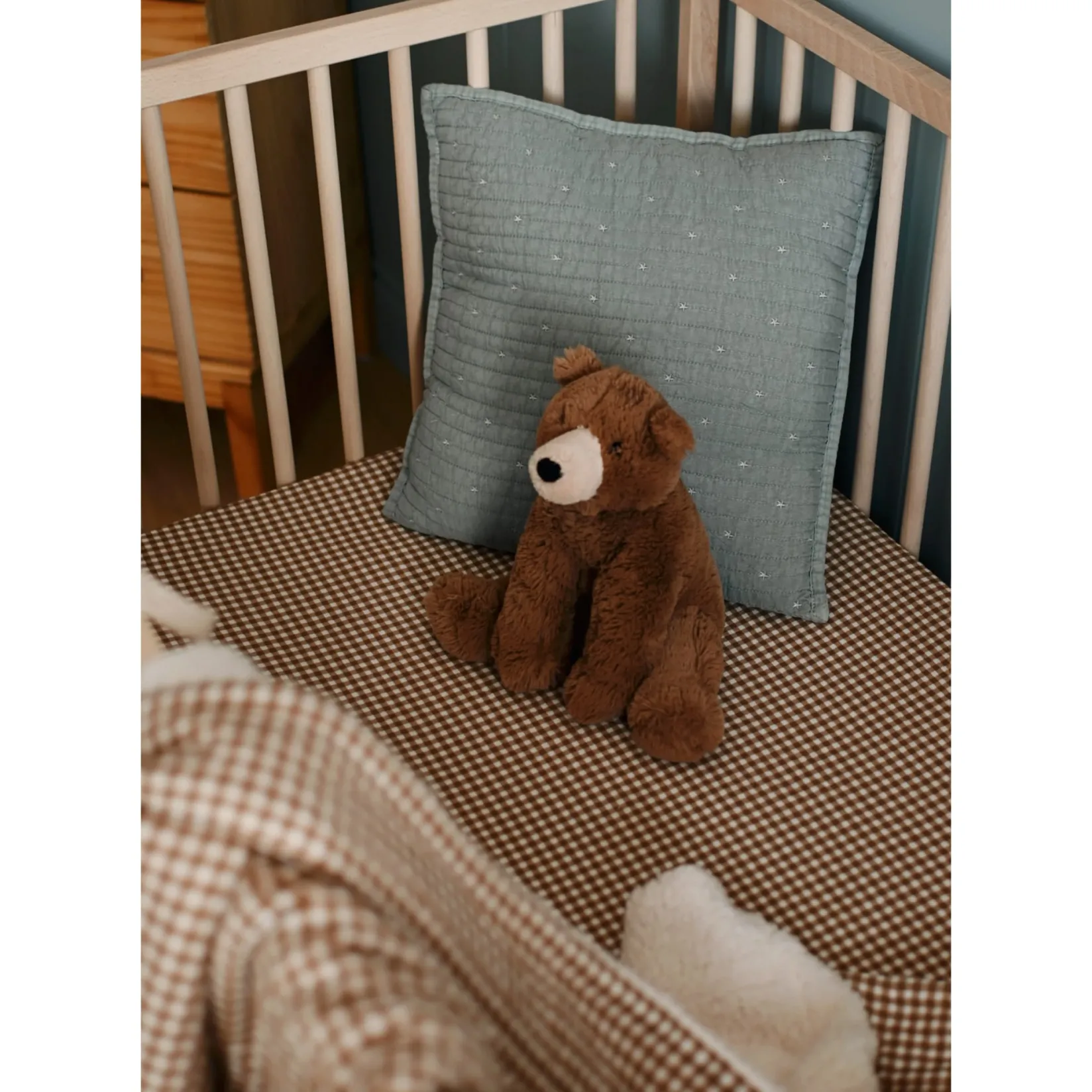 Sheets|Bedding>Minika Standard Crib Sheet Brown