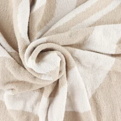 Throws><noscript><img width=