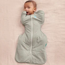 Pajamas|Sleep Bags>Love to Dream Swaddle Up Original Medium 13-19lb - Bees